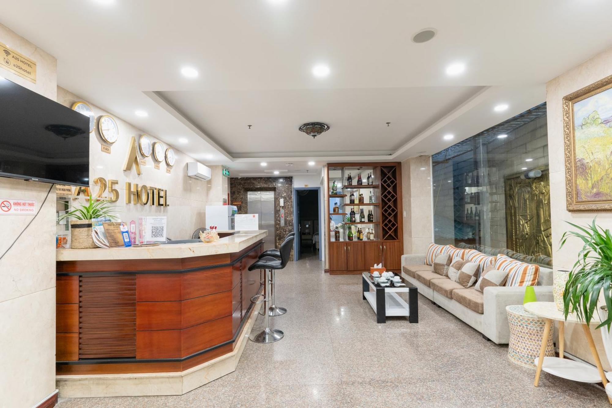 A25 Hotel - 14 Luong Huu Khanh Хошимін Екстер'єр фото